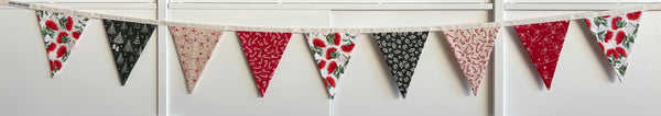 Christmas Bunting - Pōhutukawa, red, green and natural coloured fabrics