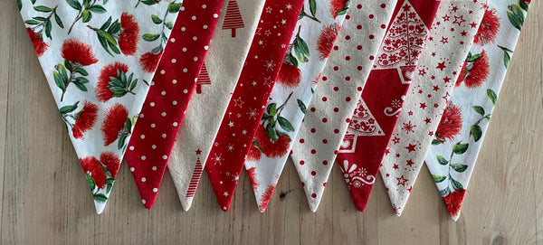 Christmas Bunting - Pōhutukawa, red and natural coloured fabrics